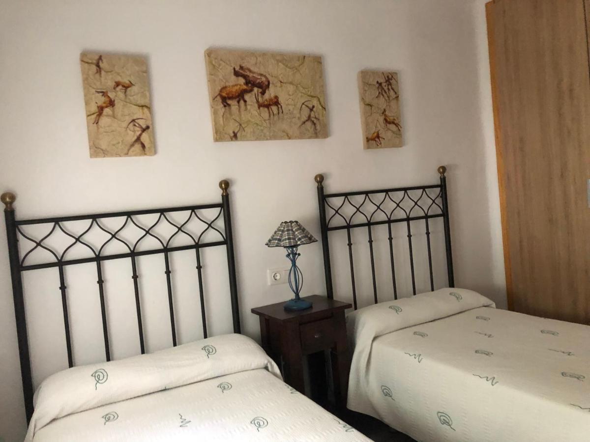 Hostal-Restaurante Fogon De Gredos Гисандо Екстериор снимка