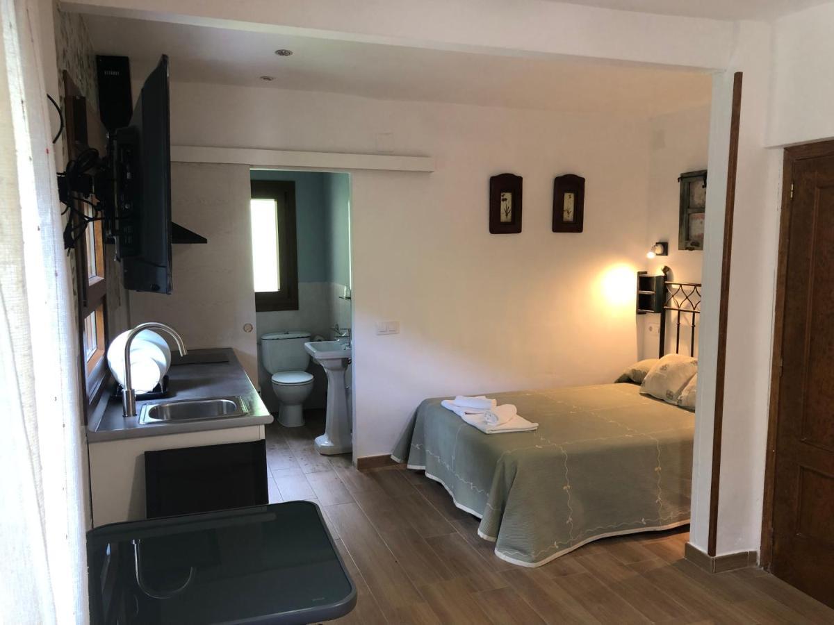 Hostal-Restaurante Fogon De Gredos Гисандо Екстериор снимка