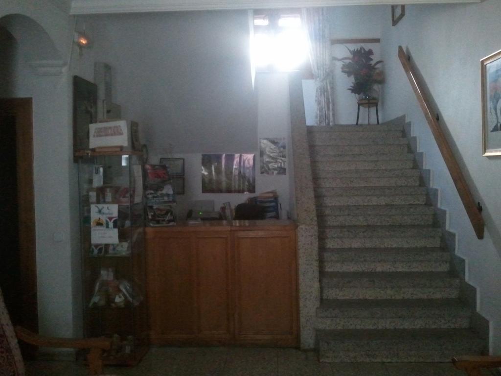 Hostal-Restaurante Fogon De Gredos Гисандо Екстериор снимка