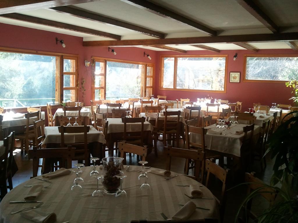 Hostal-Restaurante Fogon De Gredos Гисандо Екстериор снимка