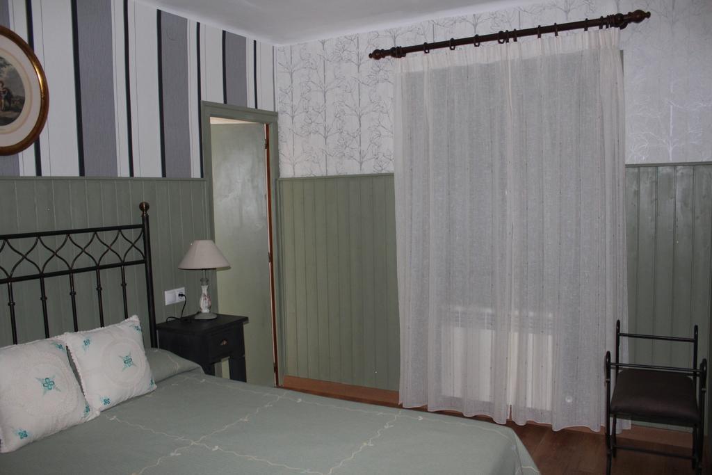 Hostal-Restaurante Fogon De Gredos Гисандо Екстериор снимка