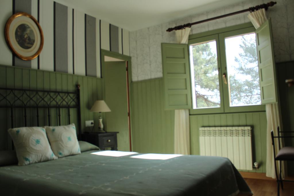 Hostal-Restaurante Fogon De Gredos Гисандо Екстериор снимка